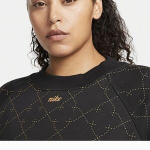 Nike Plus Therma Fit Crop Crew Neck Sweatshirt Nike